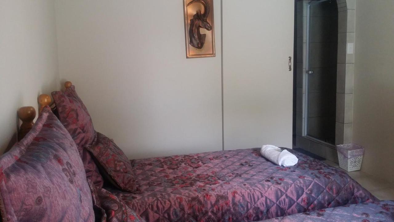 Chariots Guest House Polokwane Ngoại thất bức ảnh