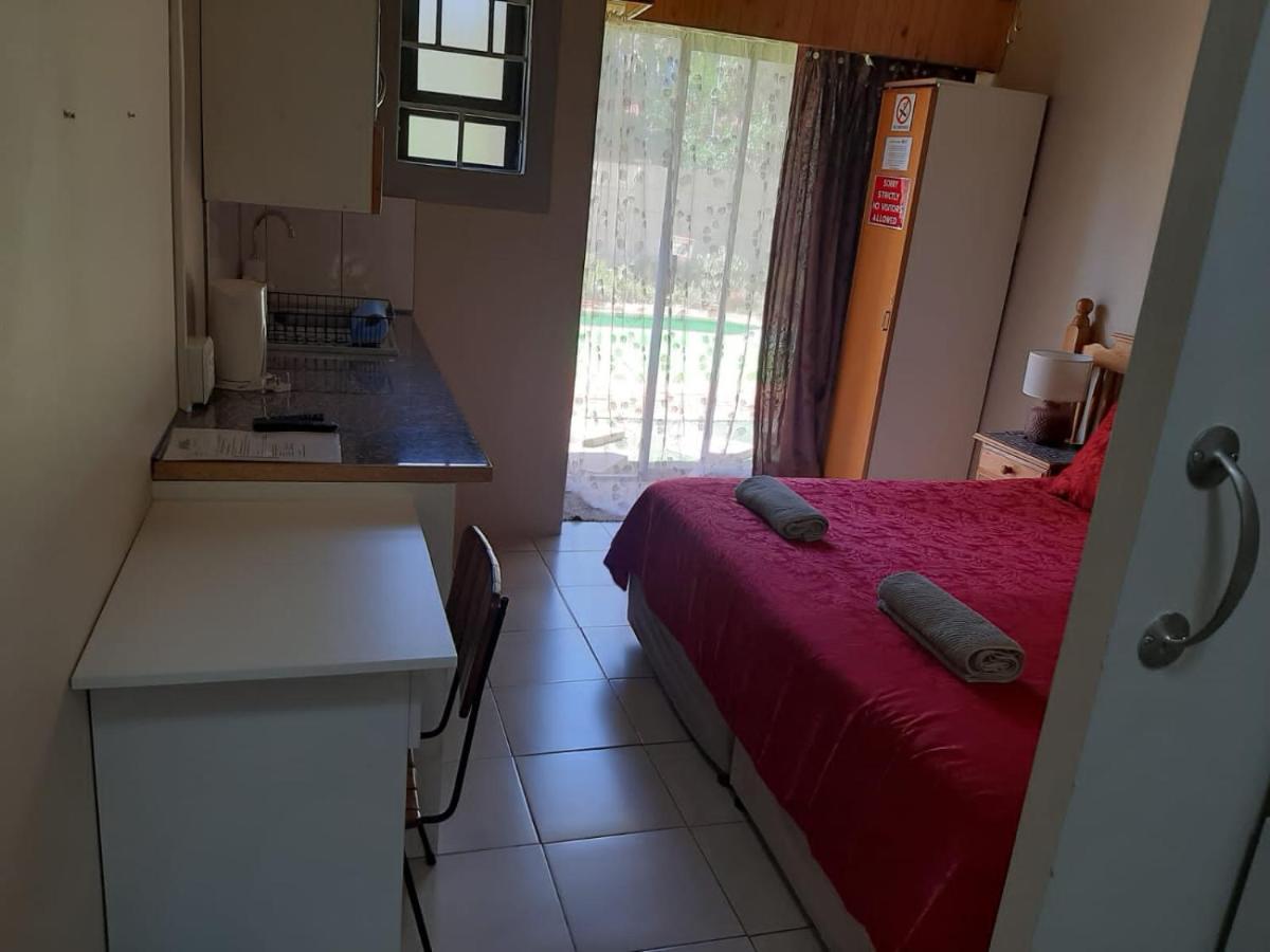 Chariots Guest House Polokwane Ngoại thất bức ảnh