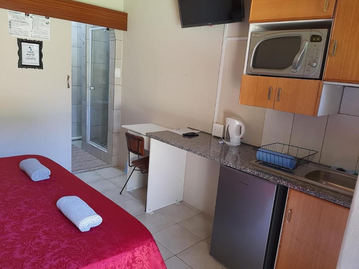 Chariots Guest House Polokwane Ngoại thất bức ảnh